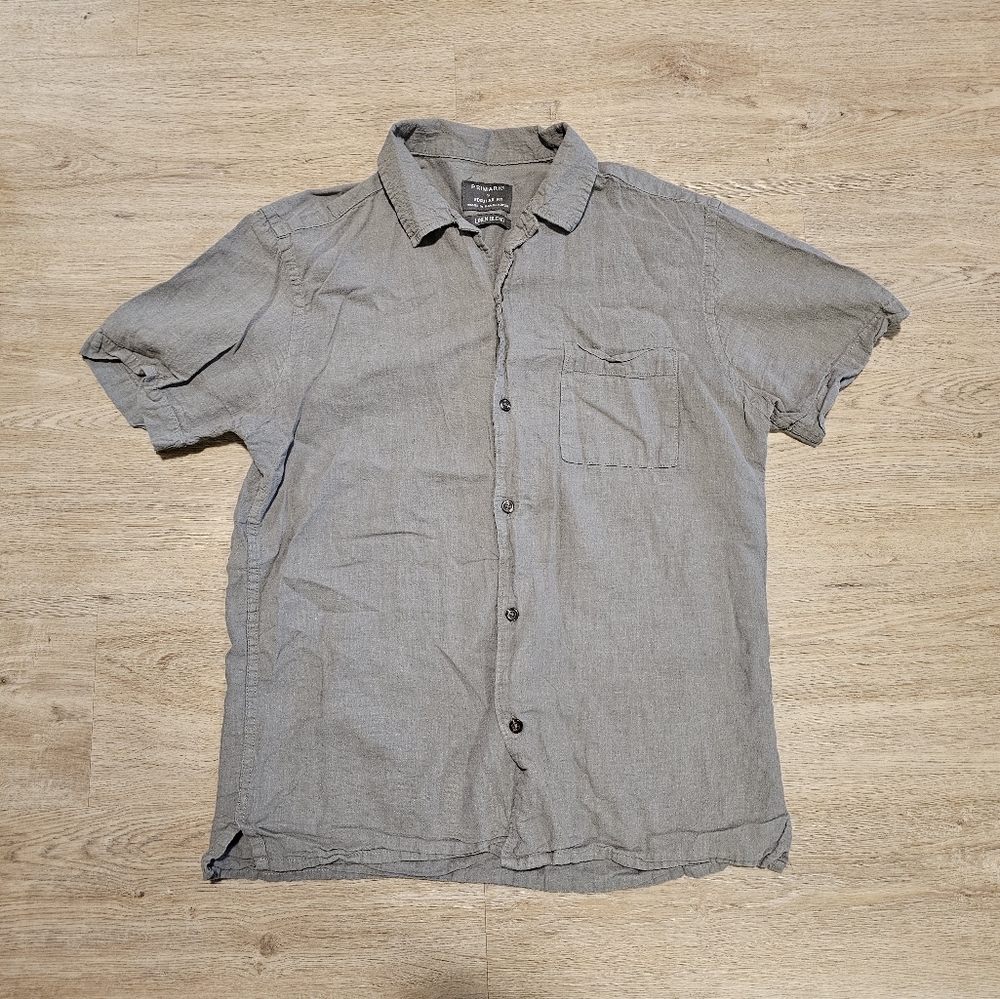 Casual Green Button-Up Shirt